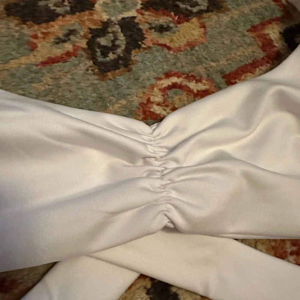 Londre Ruffle Top NWT - Picture 2 of 6